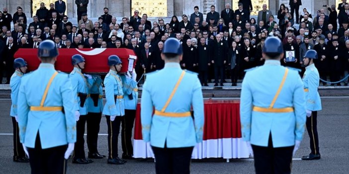 Eski Bakanlardan Yaşar Okuyan İçin Meclis'te Cenaze Töreni Düzenlendi
