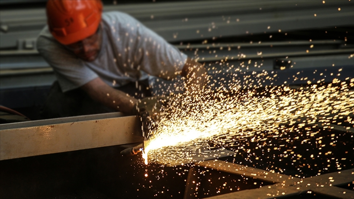 Hizmet İhracatının Yüzde 58,7'sini 2021'de Büyük Ölçekli Girişimler Yaptı