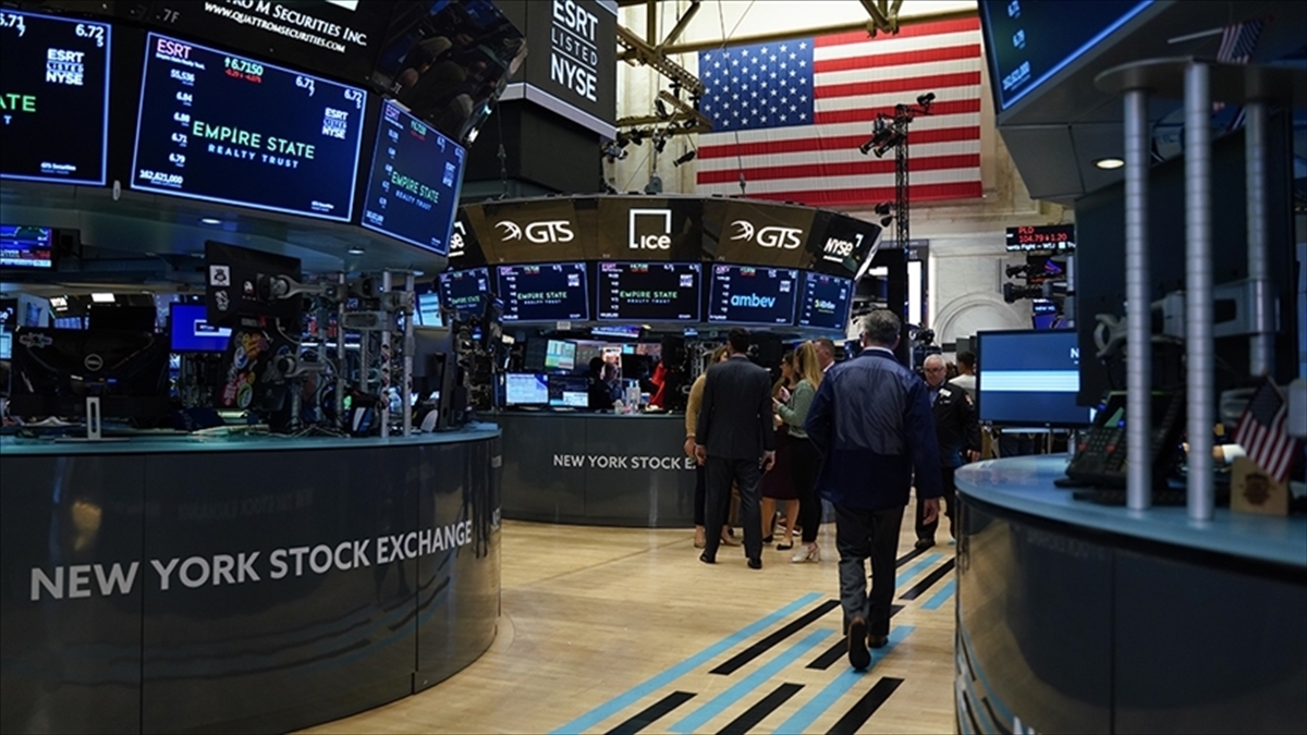 Küresel Piyasalar Yılı Karışık Seyirle Kapatıyor