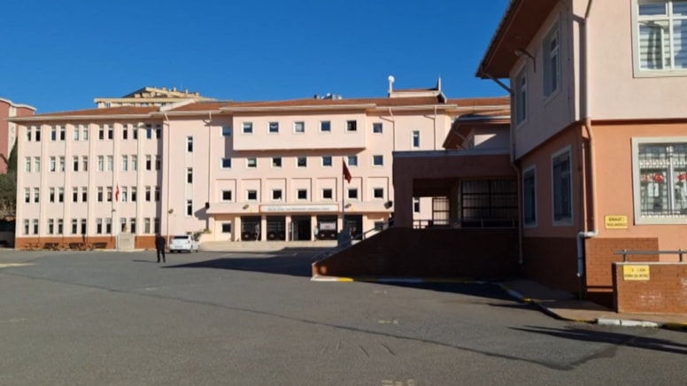 İstanbul'da lise okul tuvaletinde dehşet