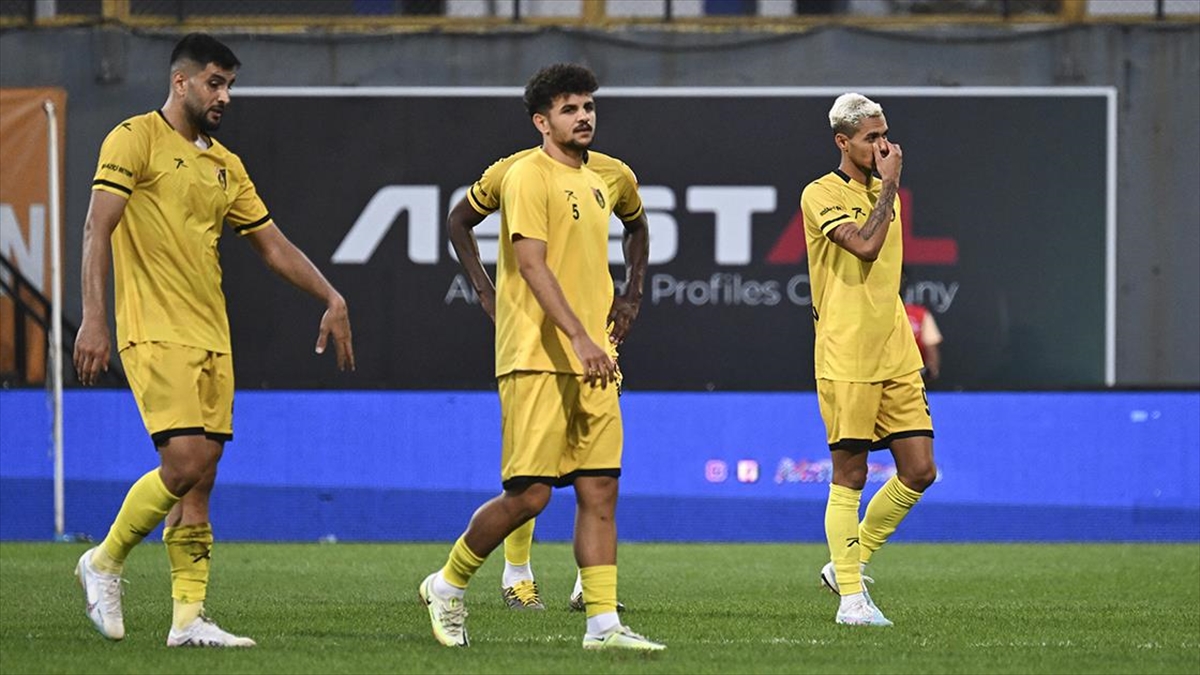 İstanbulspor, Süper Lig'in İlk Bölümünde Sadece 2 Galibiyet Aldı