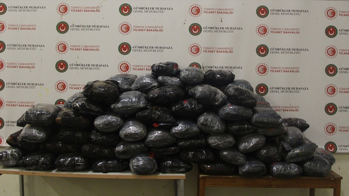 Gümrüklerde Bu Yıl Yaklaşık 23,1 Milyar Liralık Uyuşturucu Ve Kaçak Eşya Ele Geçirildi