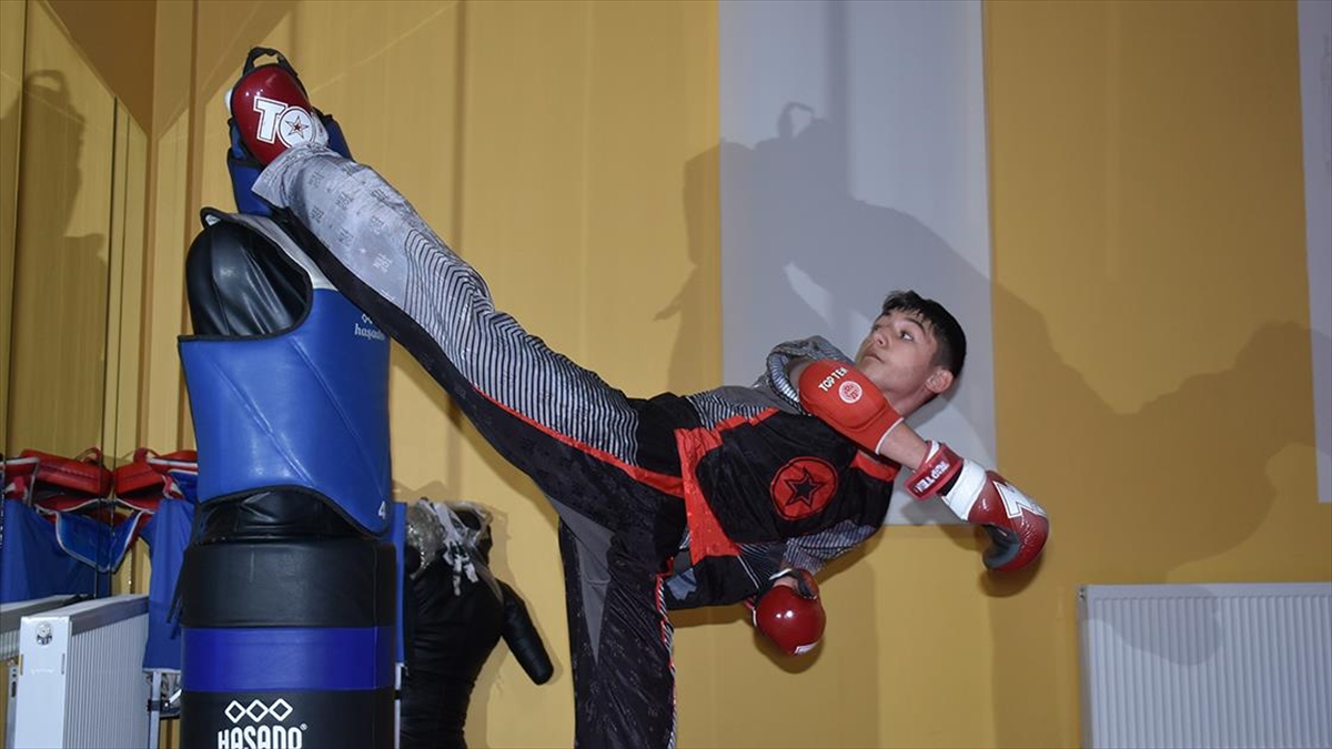 Depremzede Kick Boksçu Ali Pusat'ın Hedefi Avrupa Şampiyonluğu