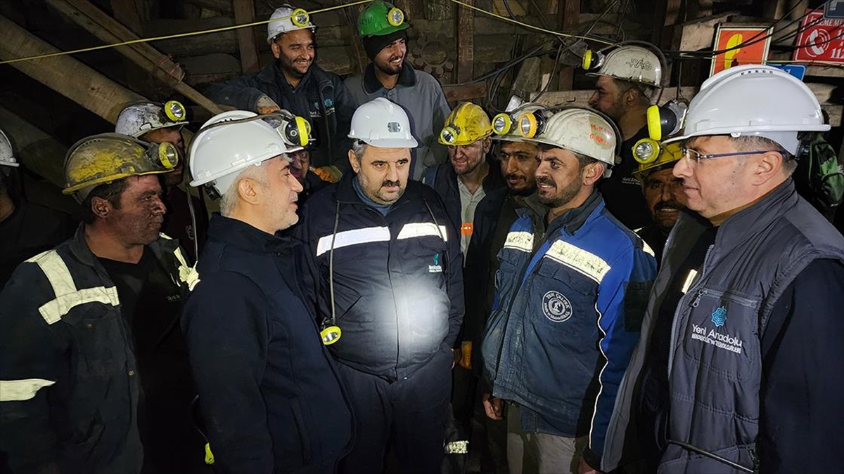 Yeni Yıla Maden Ocağında Çalışarak Girdiler