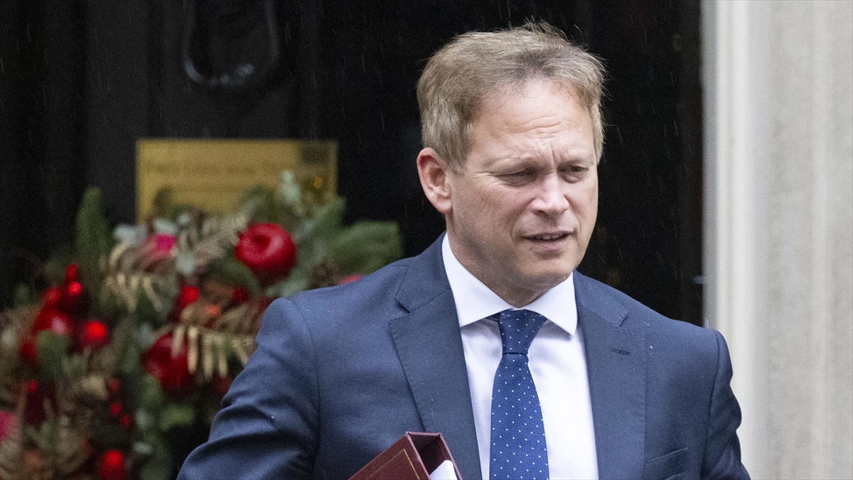 İngiltere Savunma Bakanı Shapps, Ülkesinin Husilere Karşı Harekete Geçmeye Hazır Olduğunu Belirtti