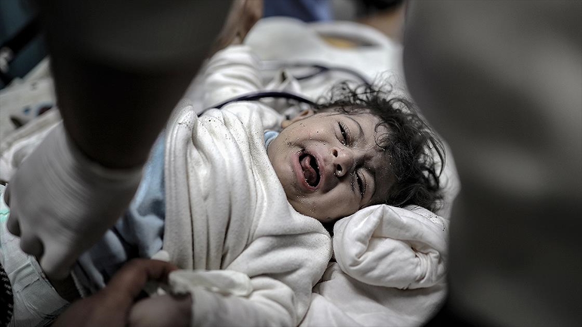 İsrail, Gece Boyu Sürdürdüğü Saldırılarla Gazze'de Çok Sayıda Kişiyi Öldürdü Ve Yaraladı