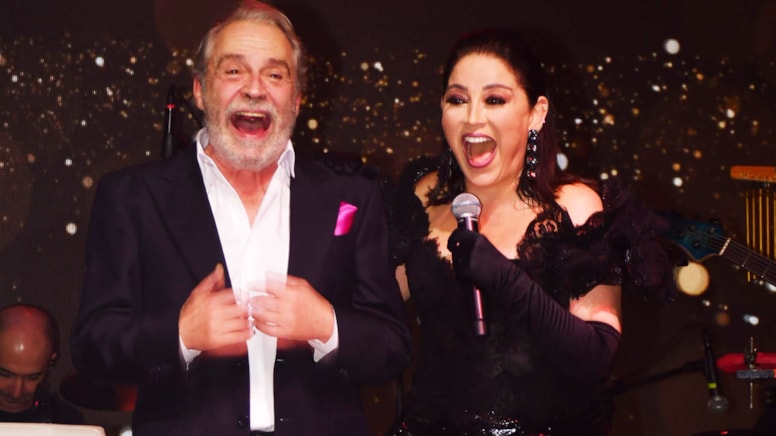 Aşkın Nur Yengi ile Haluk Bilginer yeni yıla birlikte girdi