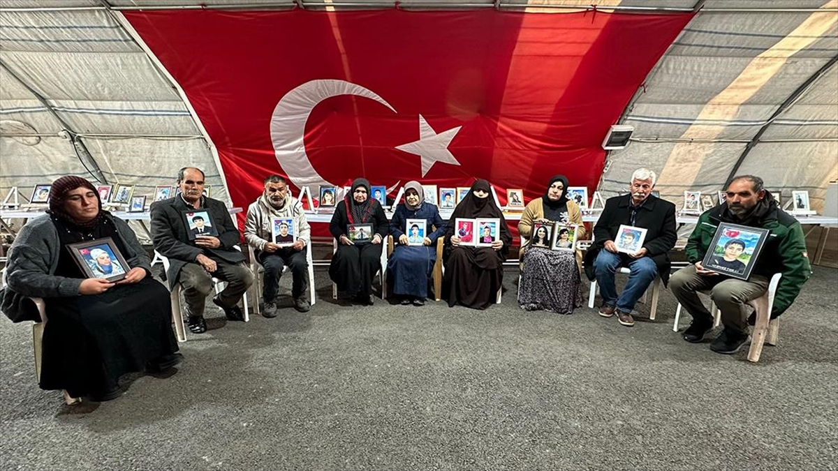 Diyarbakır Anneleri Evlatlarını İstiyor