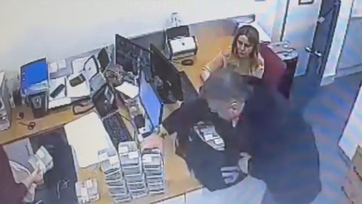 "yüksek Karlı Gizli Fon" Adıyla Bilinen Dolandırıcılık Davasında Yeni Mesajlara Ulaşıldı