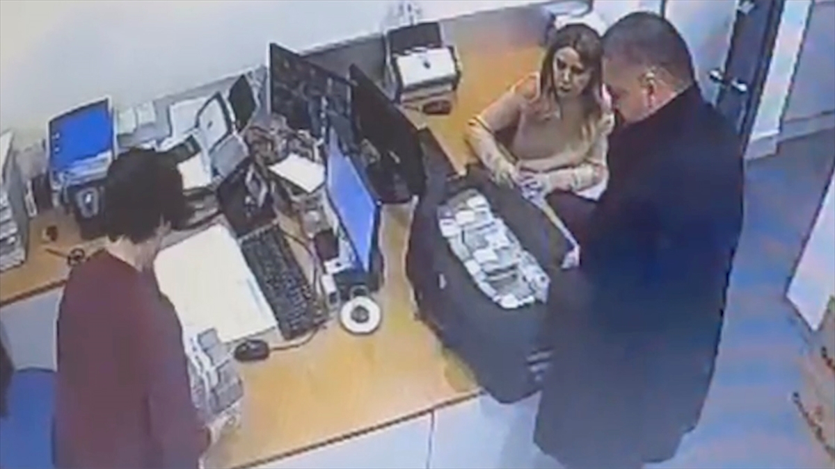 Seçil Erzan'a Ait Telefondaki 181 Bin 538 Mesaj İncelendi