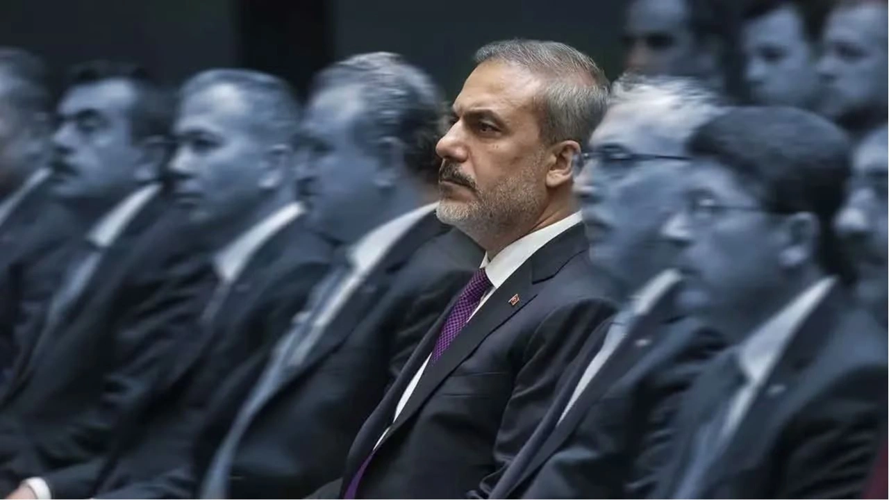FETÖ harekete geçti Hakan Fidan hedefte... Operasyon merkezi Almanya