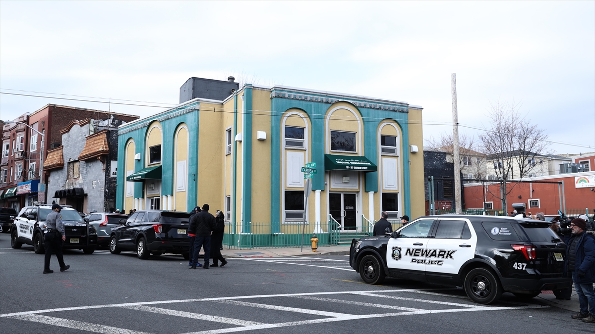 Abd'de Siyahi Müslümanlara Ait Caminin İmamı Silahlı Saldırıda Hayatını Kaybetti