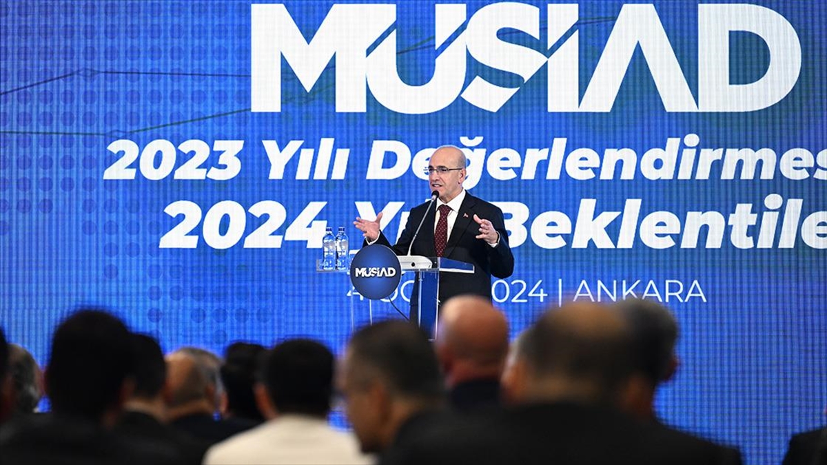 Bakan Şimşek: Enflasyon Yüksek Olduğu İçin Merkez Bankasının Uhdesinde Olan Parasal Sıkılaşma Bir Süre Sıkı Kalacak