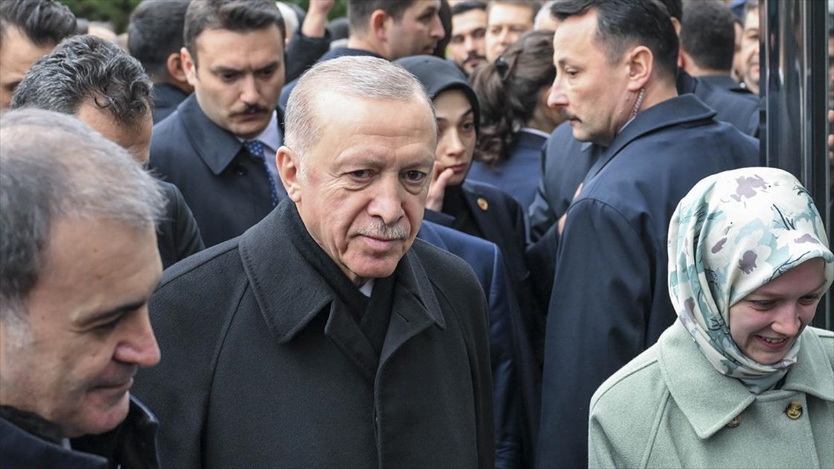 Cumhurbaşkanı Erdoğan'dan Belediye Başkan Adaylıklarına İlişkin Açıklama