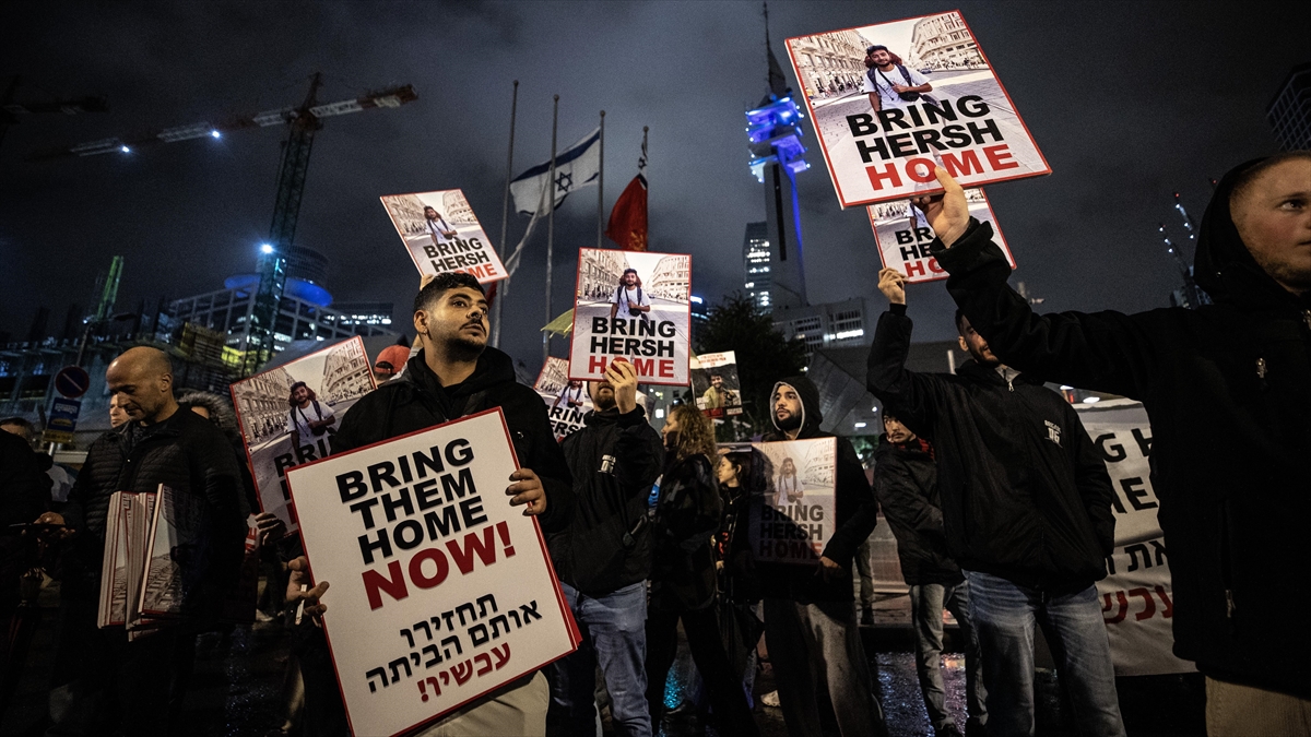 İsrailli Esirlerin Aileleri, Yeni Esir Takası Mutabakatı Müzakerelerinin Başlatılması Talebiyle İlk Kez Katar'a Gitti