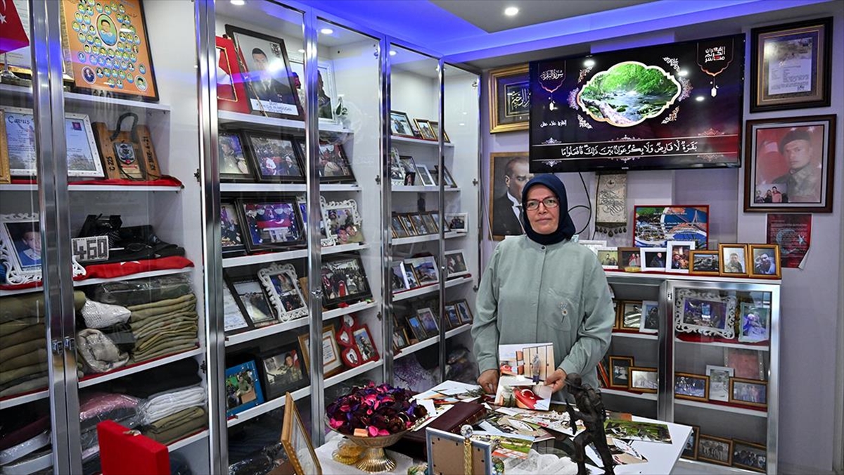 Şehit Annesi, Oğluna Olan Hasretini Anı Odasıyla Gidermeye Çalışıyor