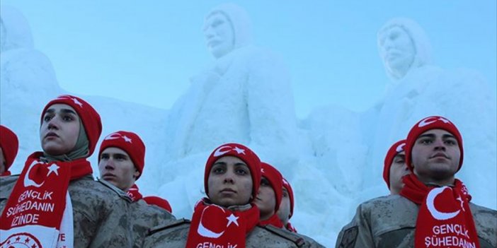 Sarıkamış'ta Şehitler İçin Yapılan "kardan Heykeller'in" Açılışı Gerçekleştirildi