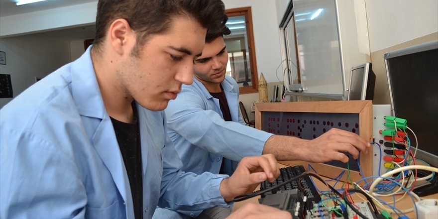 Mesleki Ve Teknik Eğitim İçin Yeni Projeler Hayata Geçirilecek