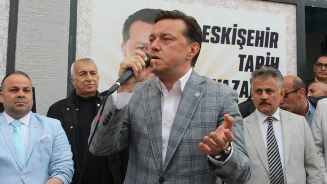 AK Parti'nin Eskişehir adayından hodri meydan. CHP'nin adayını TV100 canlı yayınına davet etti.