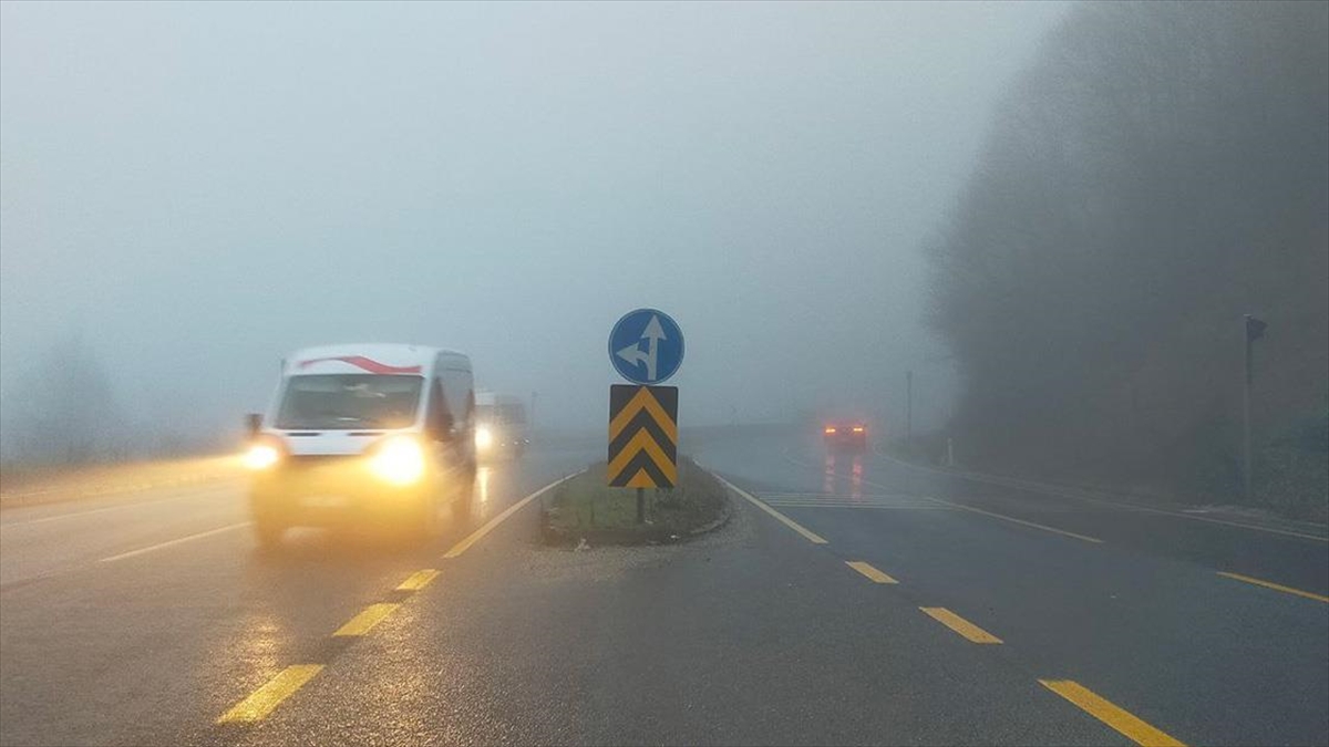 Bolu Dağı'nda Sis Ve Sağanak Etkili Oldu