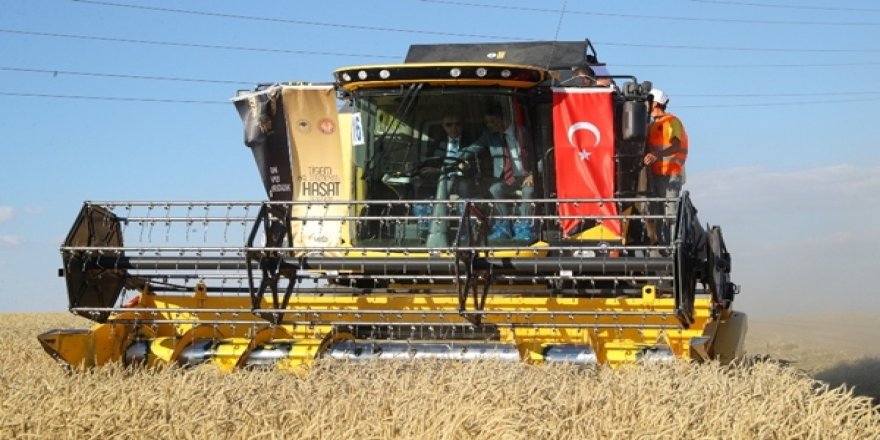 Elektrikli Traktör Yıllık 133 Bin Lira Yakıt Tasarrufu Sağlayacak