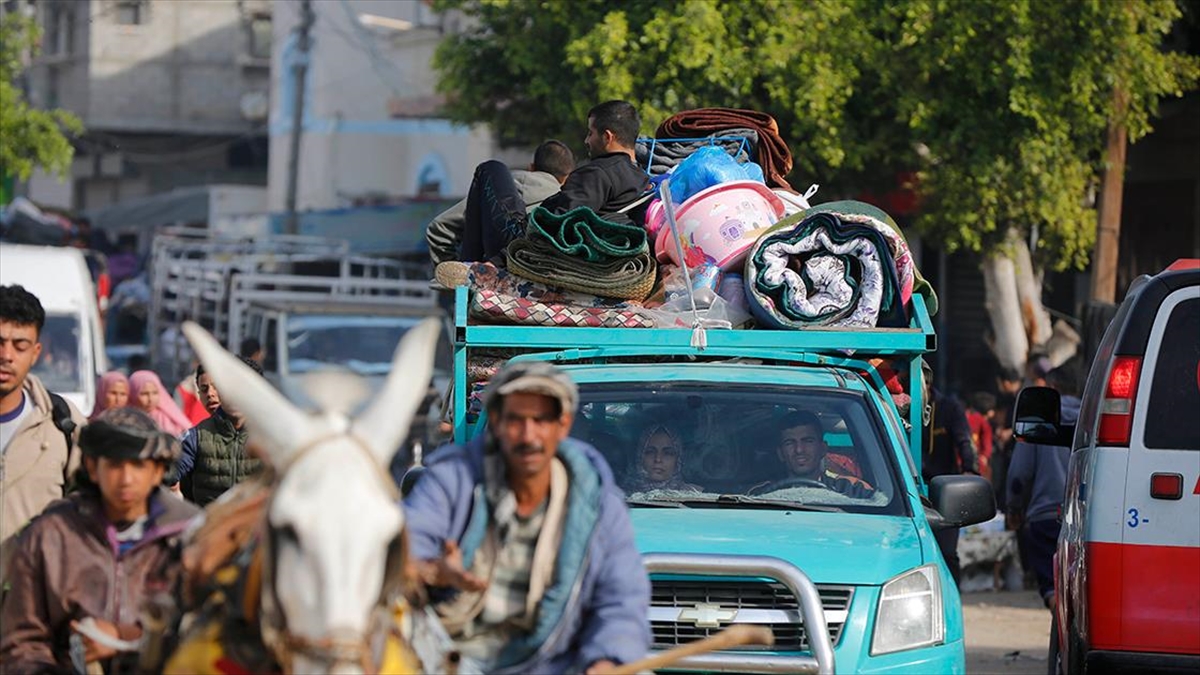 Gazze Şeridi'nin Güneyindeki Refah'ta, İsrail Saldırıları Nedeniyle Nüfus 280 Binden 1 Milyona Çıktı