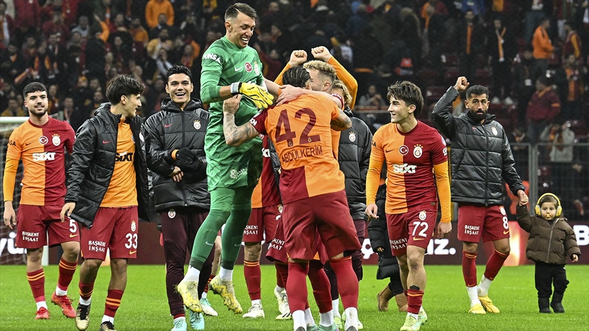 Galatasaray, Süper Lig'de Yarın Sivasspor'a Konuk Olacak