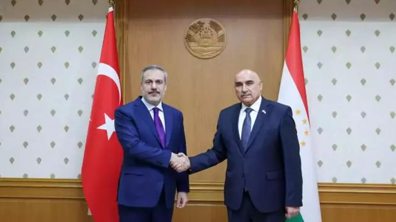 Hakan Fidan Tacikistan'da açıklamalarda bulundu