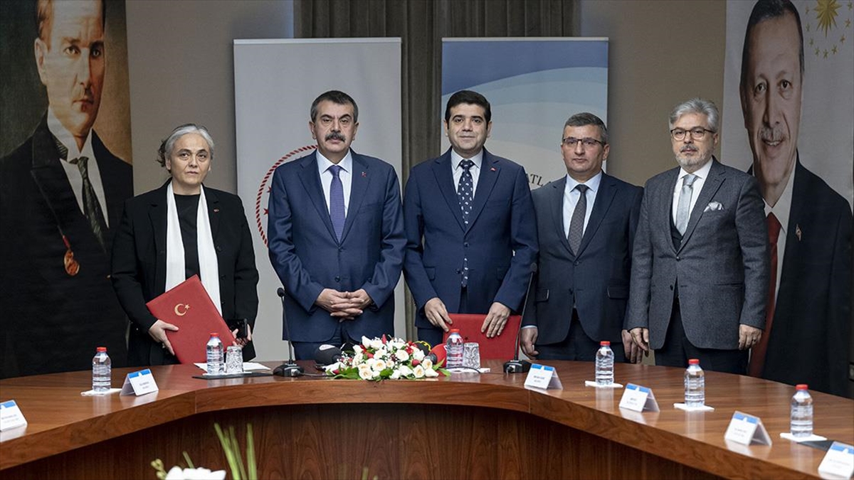 Türkiye'nin İlk Güzel Sanatlar İlkokulu Ve Ortaokulu Ankara'da Açılacak