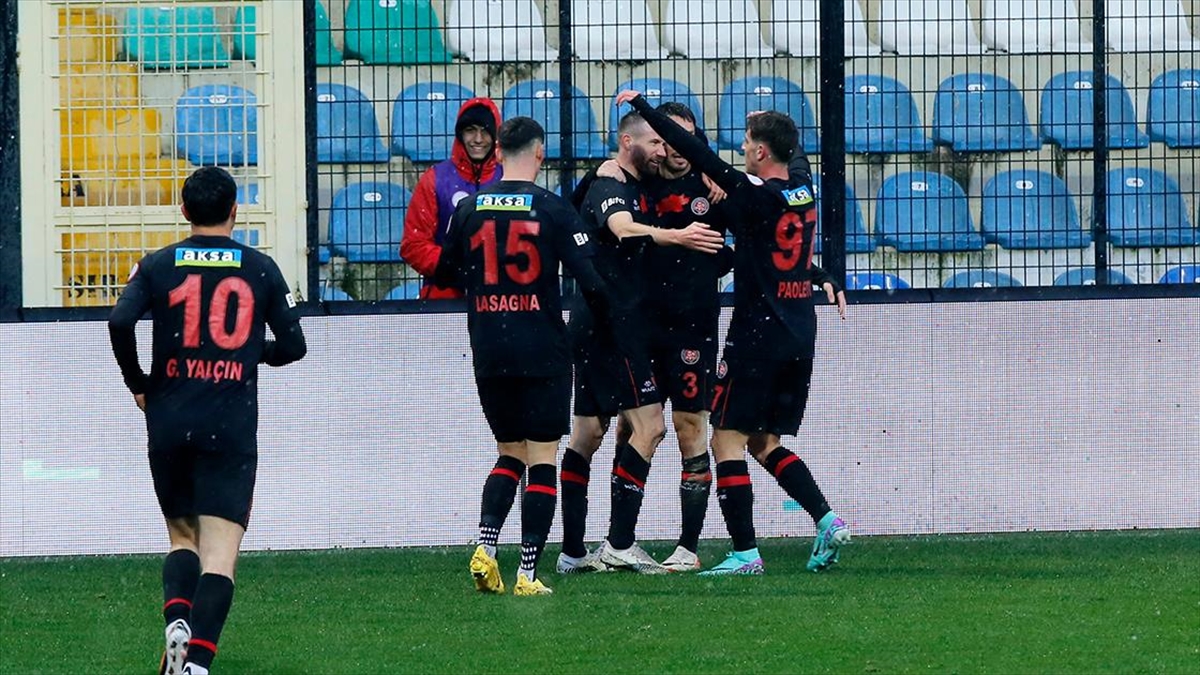 Fatih Karagümrük Evinde Kayserispor'u Mağlup Etti