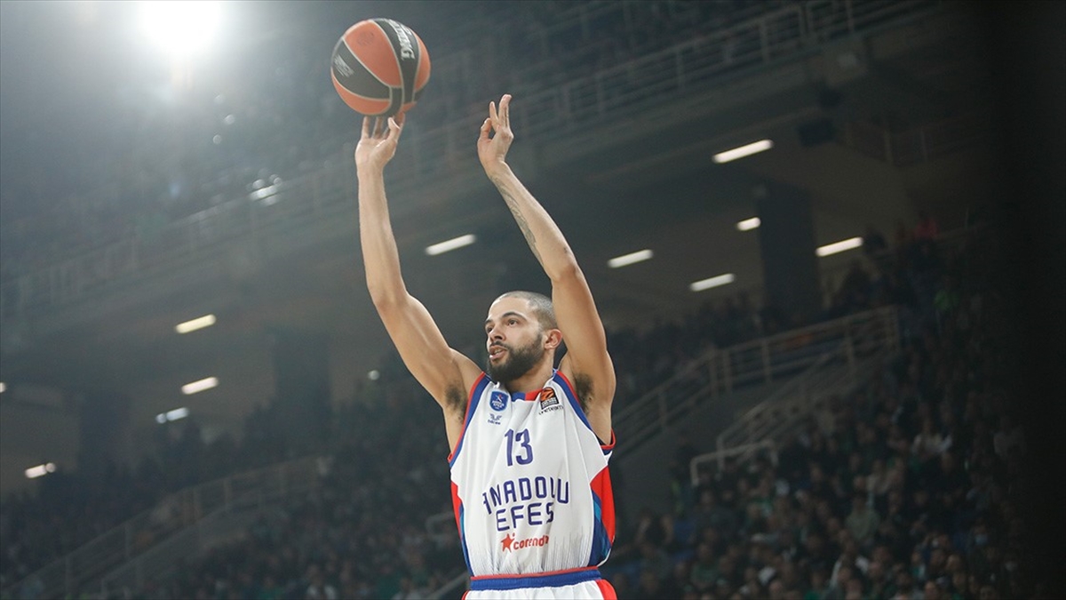 Anadolu Efes, Thy Avrupa Ligi'nde Yarın Virtus Segafredo Bologna'yı Konuk Edecek