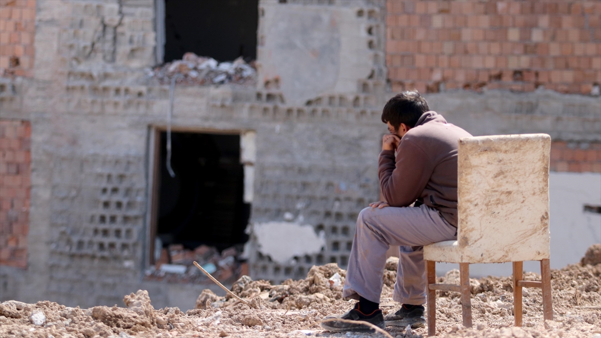 Depremde 80 Kişinin Öldüğü Ebrar Sitesi N Blok'ta Zemin Etüdü Yetersiz, Malzeme Kalitesiz Çıktı