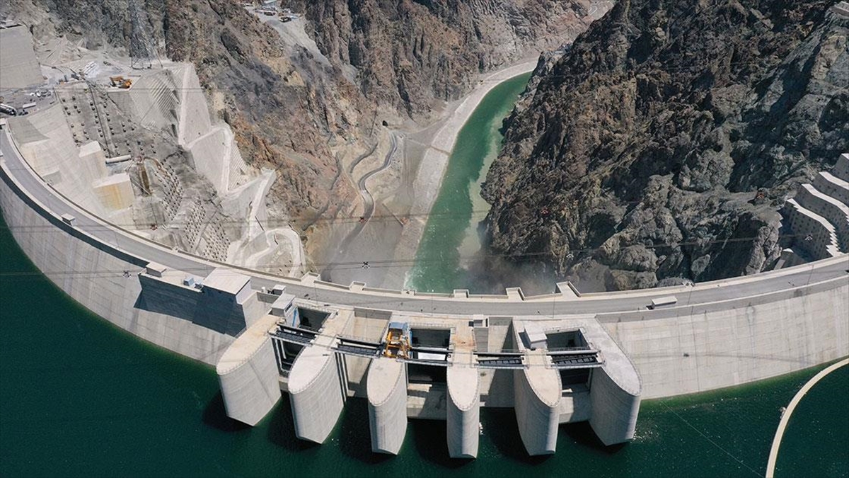 Türkiye'nin Toplam Elektrik Kurulu Gücünün Üçte Birini Hes'ler Oluşturuyor