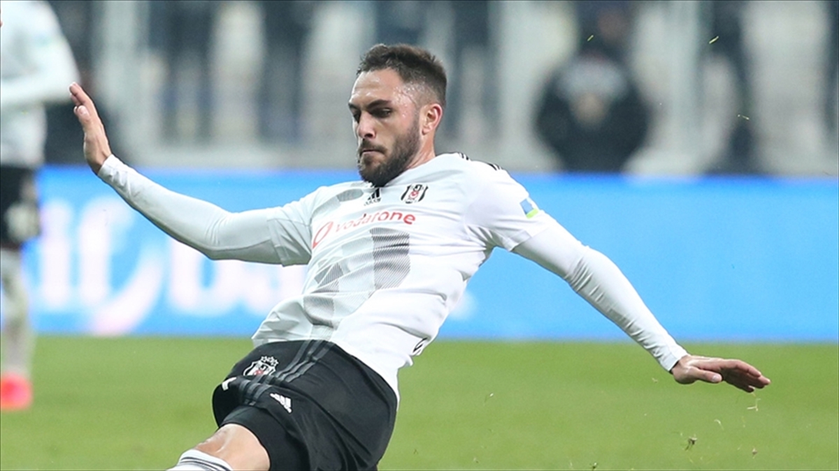Beşiktaş Kulübü, Victor Ruiz İle İlgili Ödemenin Yapıldığını Açıkladı