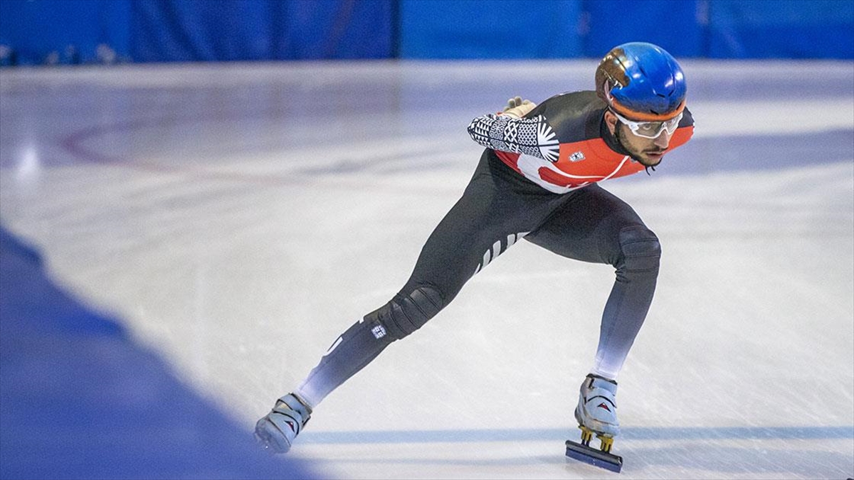 Milli Buz Patenci Metehan Atan, Avrupa Şampiyonası'nda Yarı Finale Yükseldi