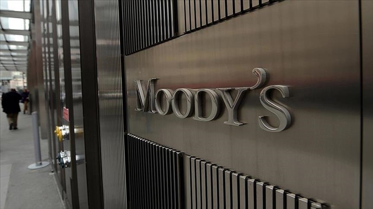 Moody's Türkiye'nin Kredi Görünümünü Yükseltti