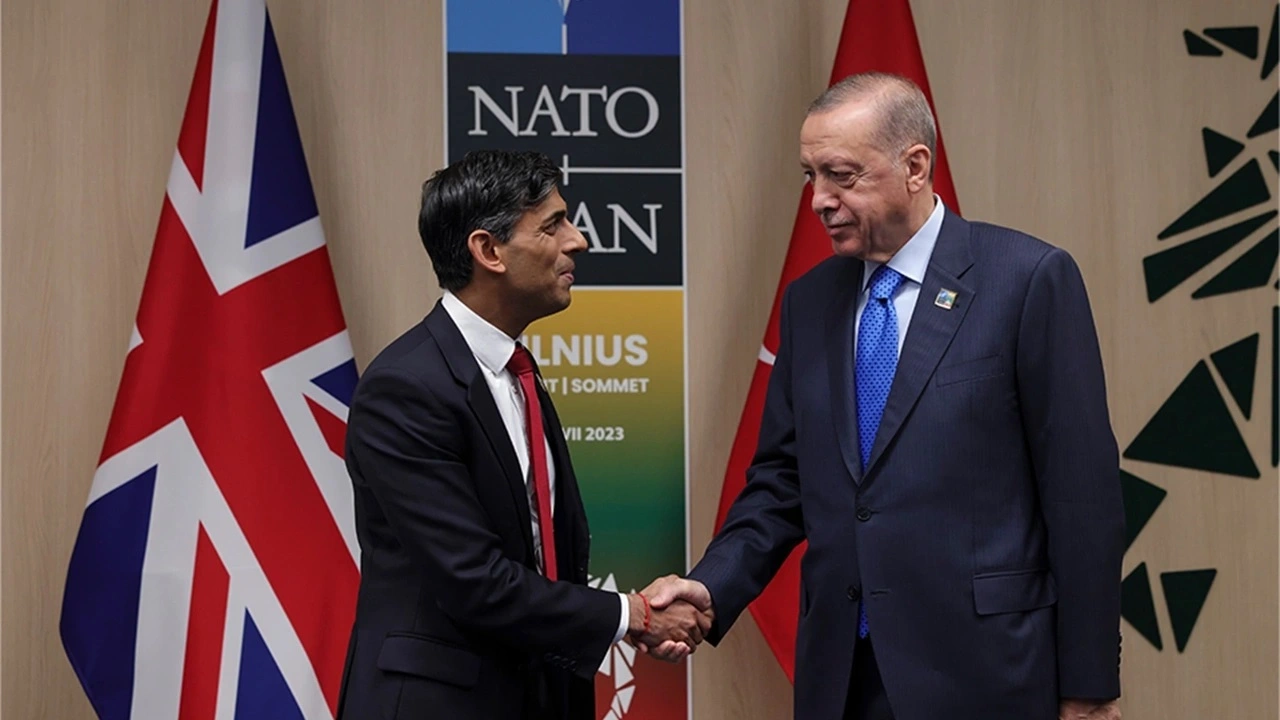 İngiltere Erdoğan'a yanıt verdi