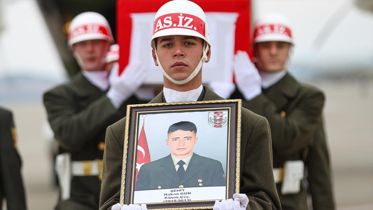 Şehit Haberleri Sanat Dünyasını Yasa Boğdu