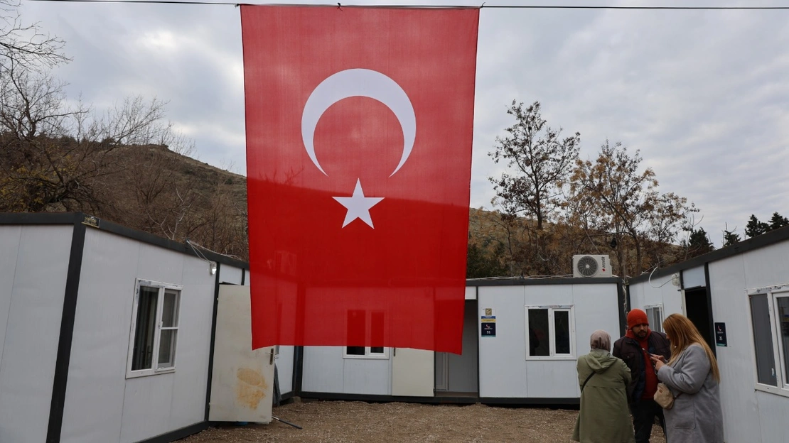 Şehit Müslüm Özdemir'in ailesinin konutu hazır. Çevre, Şehircilik ve İklim Değişikliği Bakanı Mehmet Özhaseki'den açıklama geldi