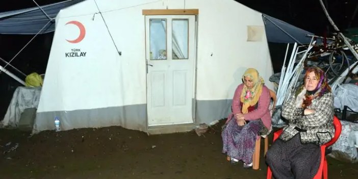 Şehidin çadırına Türk bayrağı asıldı