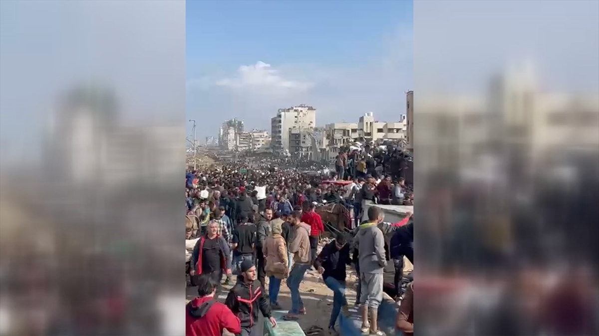 İsrail Güçleri, Gazze'de Gıda Yardımı İçin Toplanan Binlerce Filistinlinin Üzerine Ateş Açtı