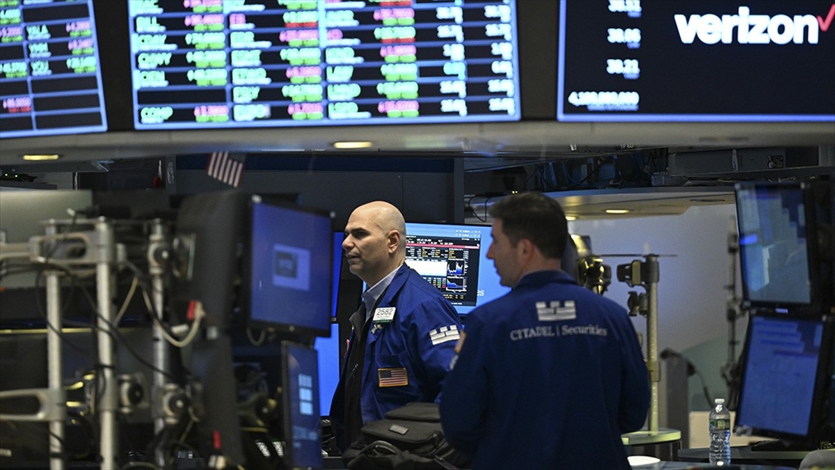 Küresel Piyasalar Haftaya Karışık Seyirle Başladı