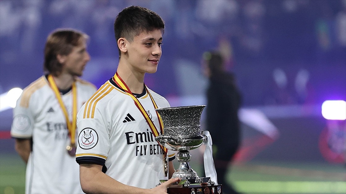 Arda Güler, "69 Dakikada" İspanyol Gazetecileri Büyüledi