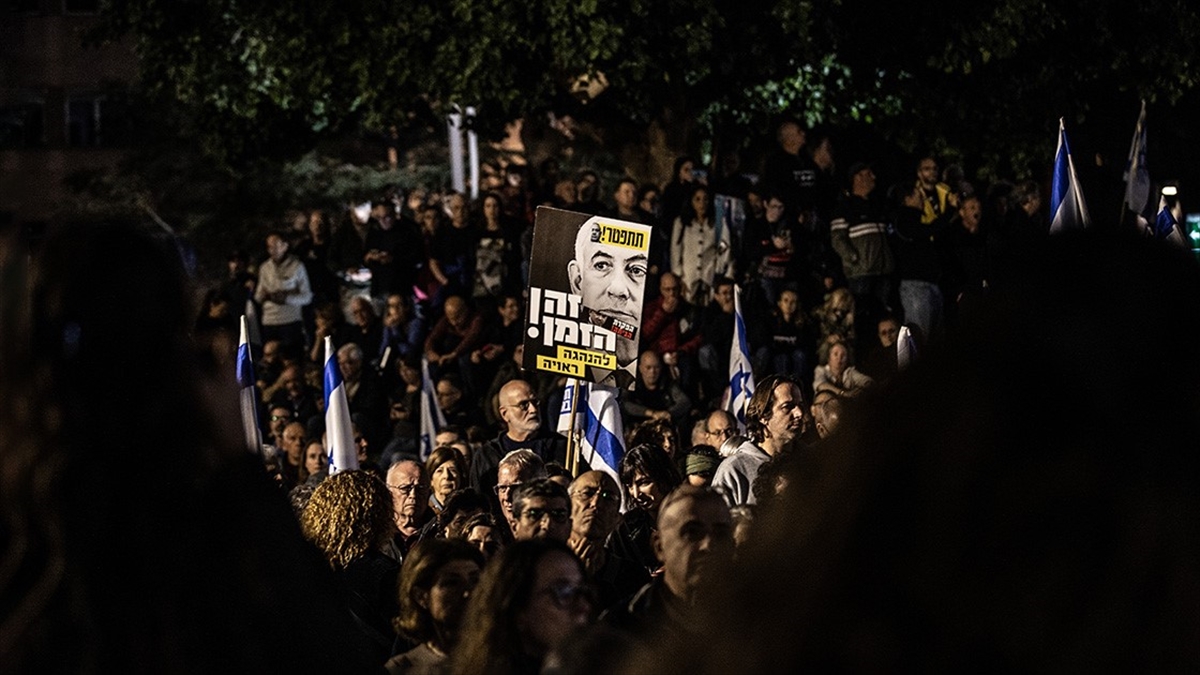 İsrailli Muhalif Lidere Göre, Netanyahu Siyasi Kariyeri İçin Esirlerin Hayatını Tehlikeye Atıyor