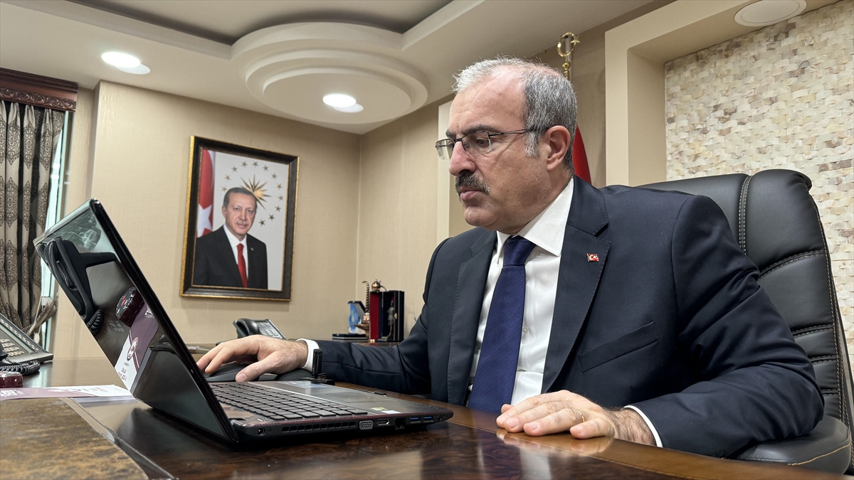 Elazığ Valisi Toraman'ın "yılın Kareleri" Oylamasındaki Tercihi "eksi'de Operasyon"