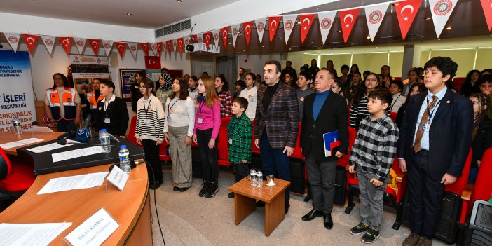 ANKARA BÜYÜKŞEHİR BELEDİYESİ ÇOCUK MECLİSİ’NDE  “AFET FARKINDALIK VE TEMEL İLK YARDIM EĞİTİM SEMİNERİ”