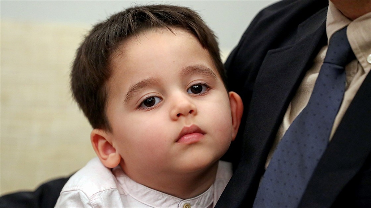 İlk Türk Astronotunun Yeğeni Karan Gezeravcı, "kanka" Dediği Amcasından "yıldız" İstedi