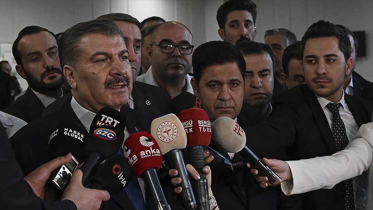 Sağlık Bakanı Koca: Hastanelerde Servis Yataklarında Bir Sorunumuz Yok