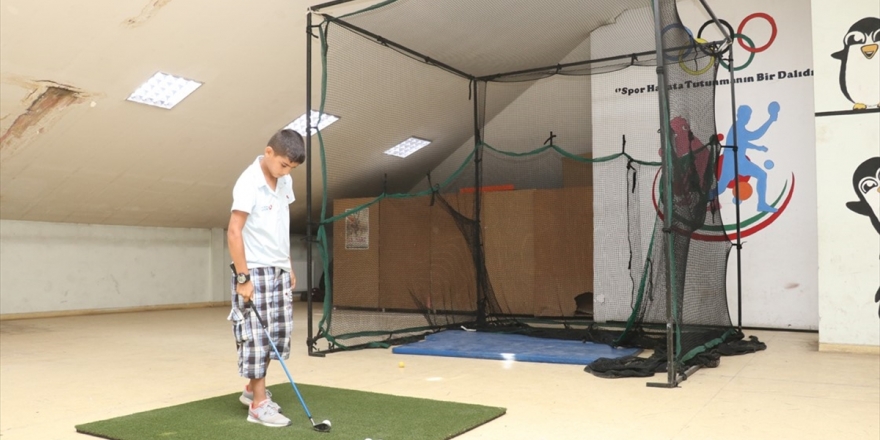 Çatıda Golf Oynayıp Türkiye Şampiyonası'na Gitmeye Hak Kazandılar