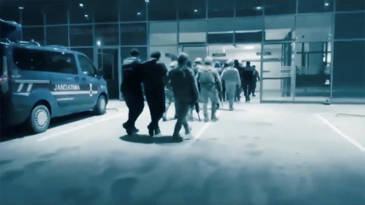 "Çember-11" Operasyonlarında 3 Bin 209 Firari Yakalandı